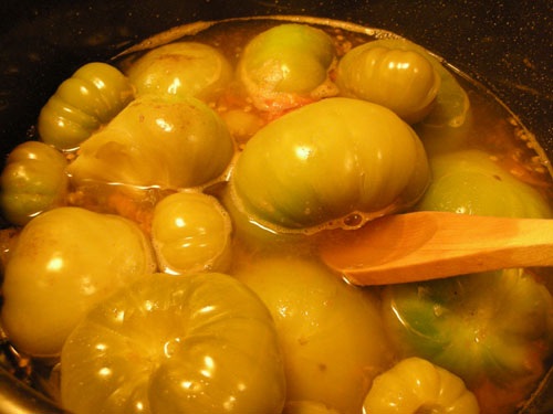 Simmering tomatoes in water