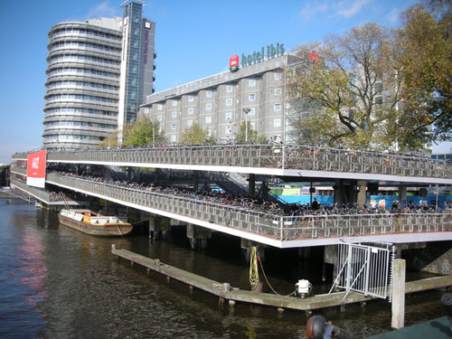 Bike parking garage