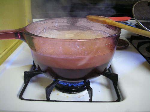 Re-boiling the quince jelly