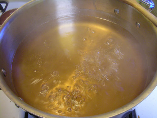 Quince juice boiling